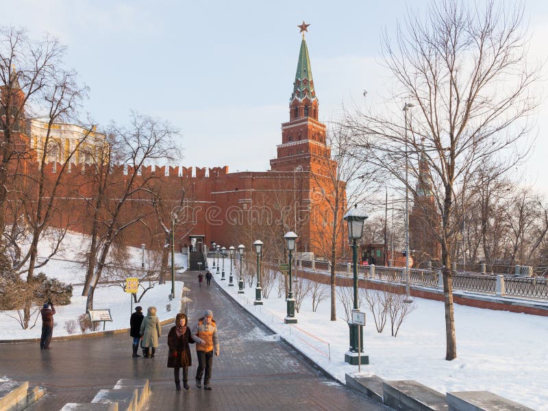 De winter in Alexander Gardens en Moskou royalty-vrije stock foto De winter in Alexander Gardens en Moskou royalty-vrije stock foto