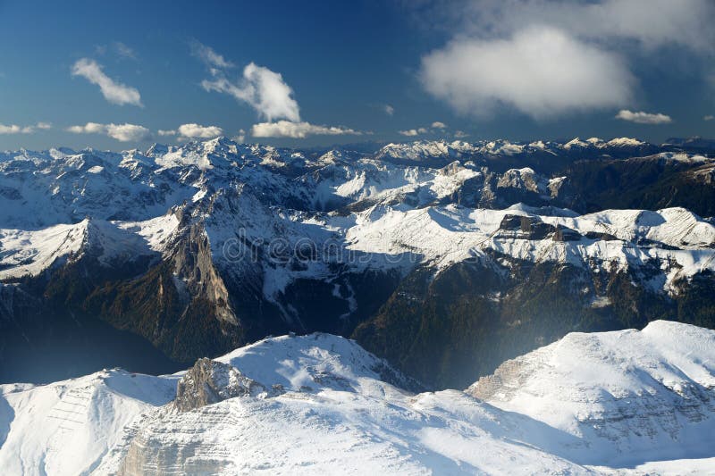 Winterlandschap in de Dolomieten stock foto