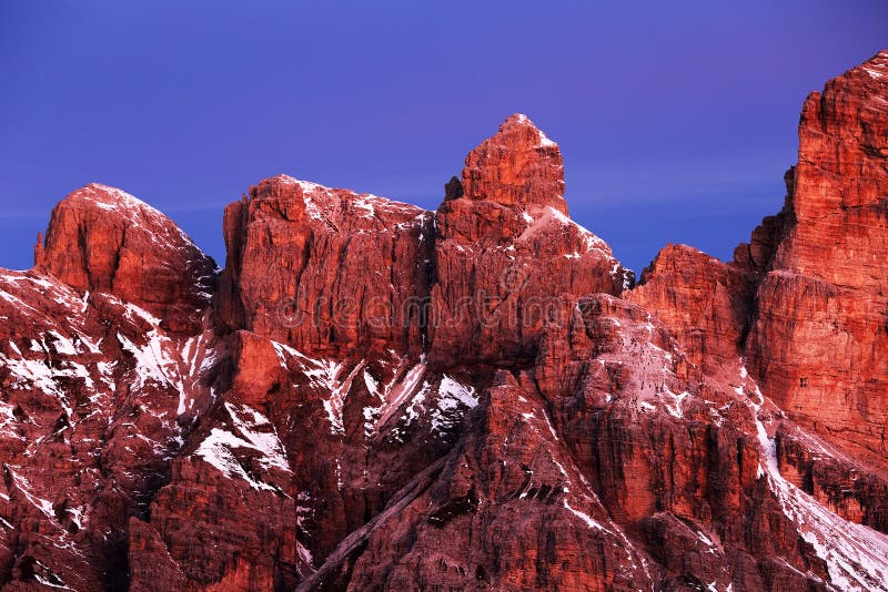 De winterlandschap in het Dolomiet royalty-vrije stock afbeeldingen