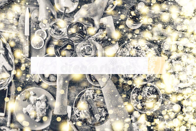 De Zwart-witte foto van Peking, China Kerstmis het Dineren, Concept Vierings Traditioneel Diner het Plaatsen Voedsel, een versche royalty-vrije stock afbeeldingen De Zwart-witte foto van Peking, China Kerstmis het Dineren, Concept Vierings Traditioneel Diner het Plaatsen Voedsel, een versche royalty-vrije stock afbeeldingen