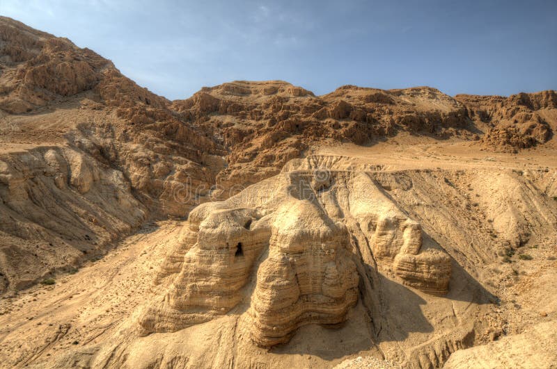 Qumrán cueva 4, uno de cueva en cual pergaminos ellos eran encontró sobre el de Qumrán en desierto de.