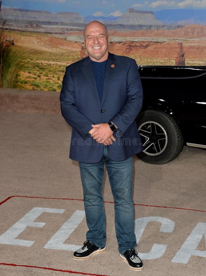 Dean Norris Royalty-Free Images, Stock Photos & Pictures