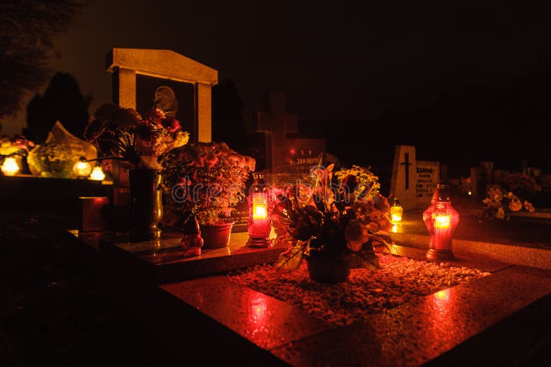 Decaesed Holiday At Night Cemetery Editorial Photo Image of christian