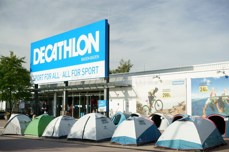 Exterior View Of Decathlon Sporting Goods Store San Francisco Stock Photo -  Download Image Now - iStock