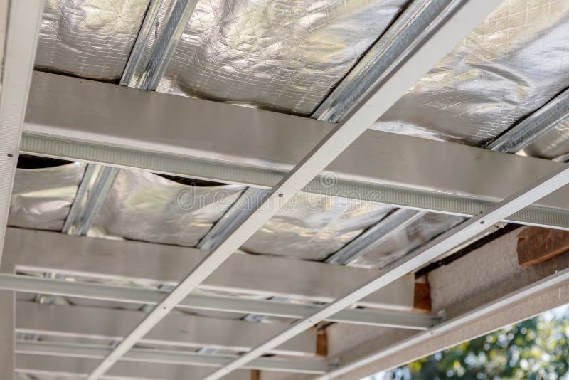 Decke im Bau stockbild. Bild von gips, decken, trockenmauer - 48580987