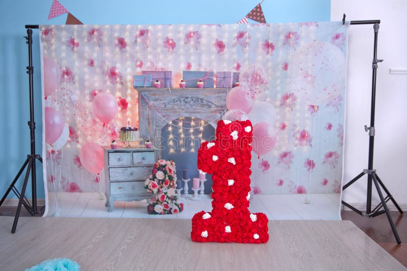 La decoración interior de un niño cumpleaños es de 1 año en