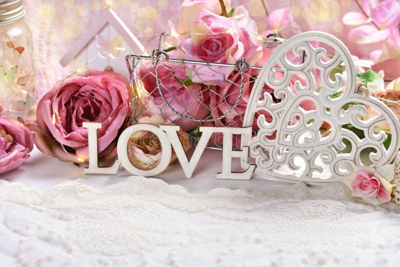 Decoración romántica para el día de la tarjeta del día de San Valentín o de boda imagenes de archivo Decoración romántica para el día de la tarjeta del día de San Valentín o de boda imagenes de archivo