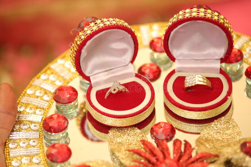 Engagement rings | Couple rings | Buy gold rings | kalyan