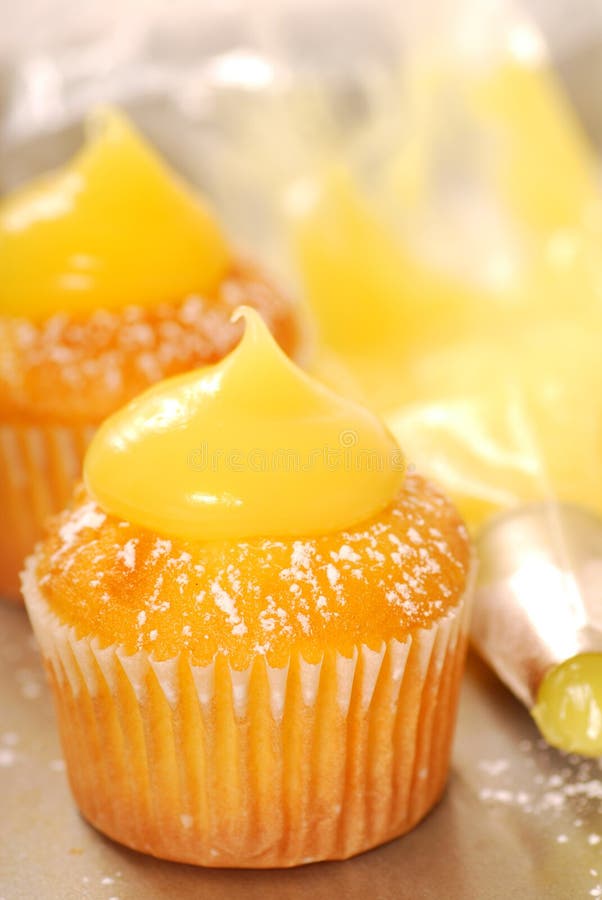 Decorating Vanilla Cupcakes Stock Image Image of fruit, icing 10038037