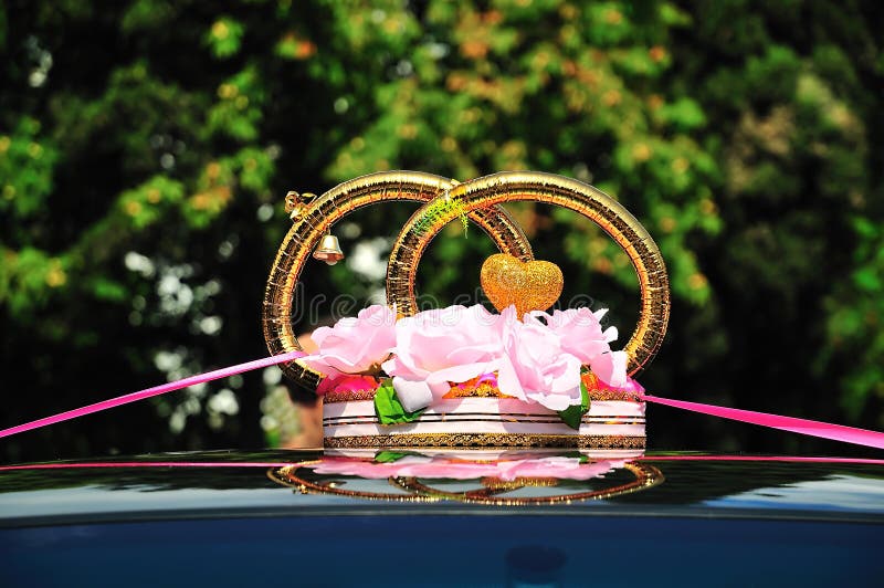 Decoration of wedding car stock image. Image of rings 11015677