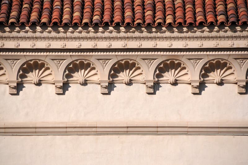 Decorative cornice