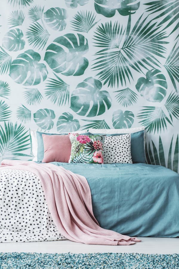 turquoise wallpaper for bedroom