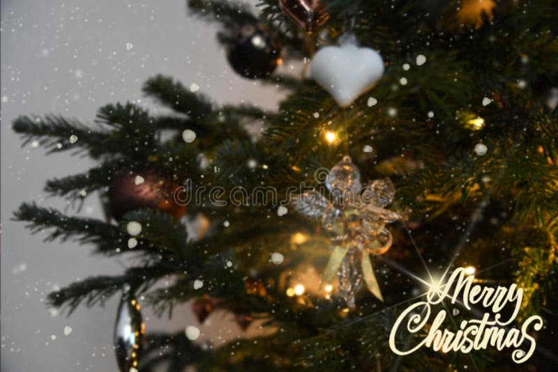 Sfondi Natalizi Luminosi.Decorazione D Angelo Buon Natale Albero Di Natale Luminoso Decorazione Religione Immagine Stock Immagine Di Celebrazione Allegro 158604565