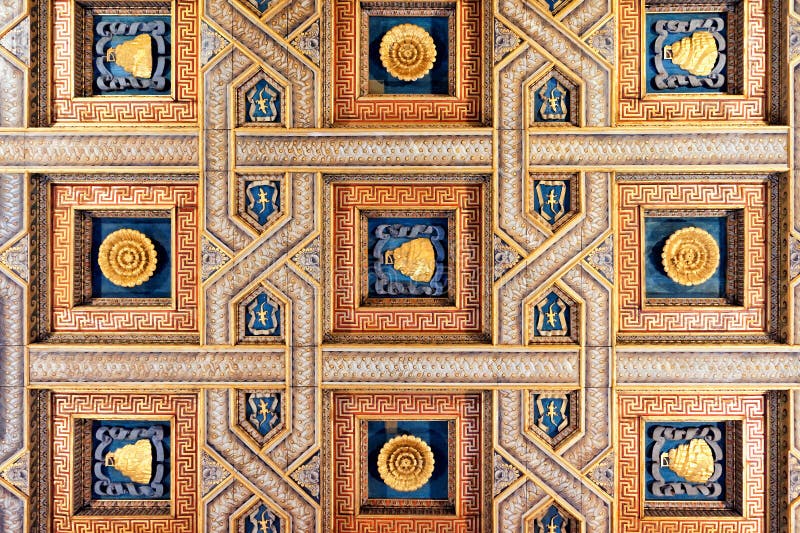 Decorazione del soffitto in Sant Andrea Basilica a Mantova immagini stock libere da diritti Decorazione del soffitto in Sant Andrea Basilica a Mantova immagini stock libere da diritti