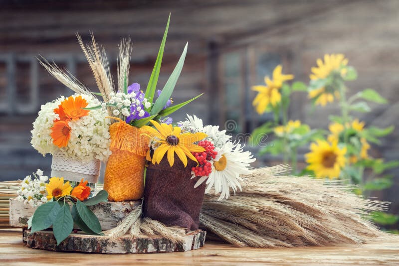 Decorazione di nozze nello stile rustico fotografie stock