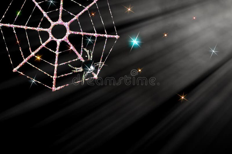Decorazione magica del ragno di Natale Web ghiacciato in moonli scintillante fotografia stock libera da diritti Decorazione magica del ragno di Natale Web ghiacciato in moonli scintillante fotografia stock libera da diritti