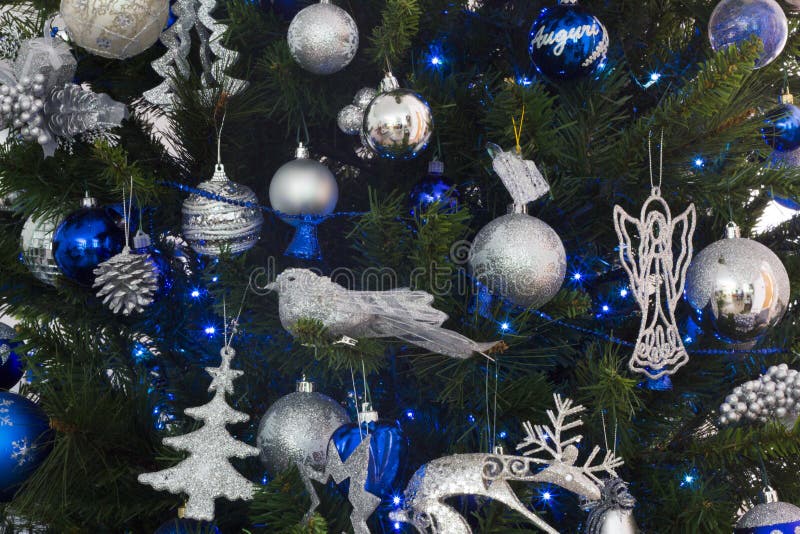 Idee Albero Di Natale Blu E Argento Decorazioni Blu E D'argento Dell'albero Di Natale Immagine Stock