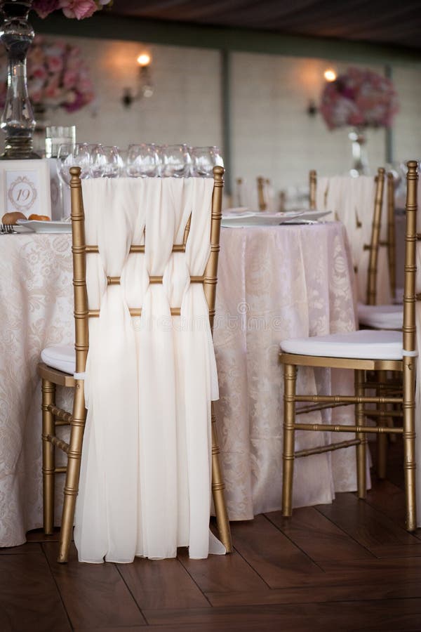 Decoração do casamento no restaurante imagem de stock Decoração do casamento no restaurante imagem de stock