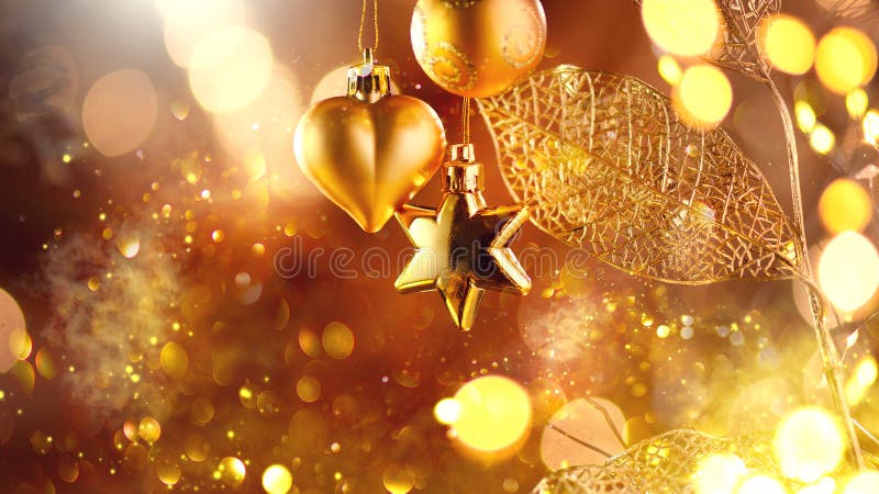 Decoração dourada do Natal e Ano Novo Fundo de férias de Bokeh desfocado abstrato com belos borbulhos e Garland piscando imagem de stock Decoração dourada do Natal e Ano Novo Fundo de férias de Bokeh desfocado abstrato com belos borbulhos e Garland piscando imagem de stock