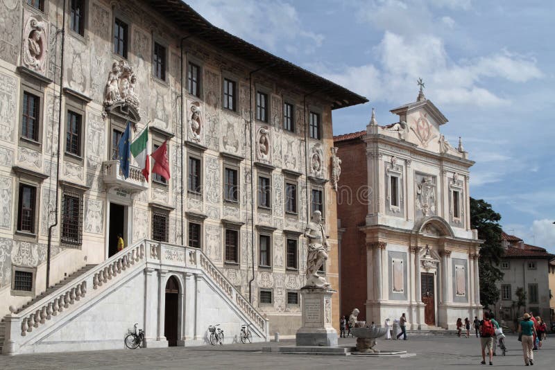 Dei Cavalieri de la plaza en Pisa, Italia fotografía de archivo Dei Cavalieri de la plaza en Pisa, Italia fotografía de archivo