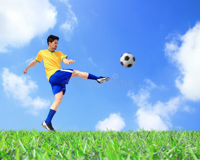 Deixe-nos Jogar Agora O Futebol Foto de Stock - Imagem de ângulo,  retrocesso: 38945098