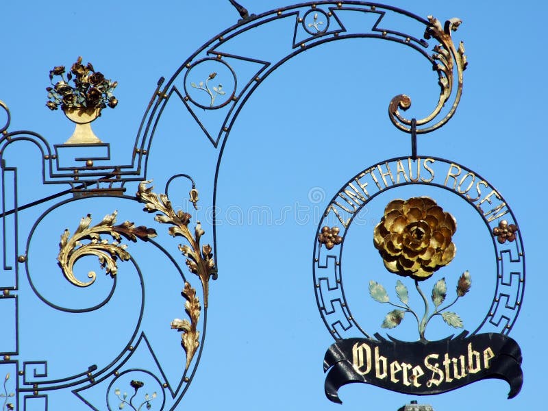 Dekoracyjna reklama w Stein Am Rhein obraz royalty free Dekoracyjna reklama w Stein Am Rhein obraz royalty free
