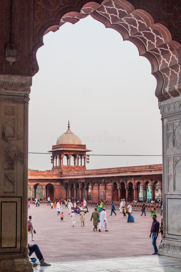 Taj ul mufradat Taj ul mufradat
