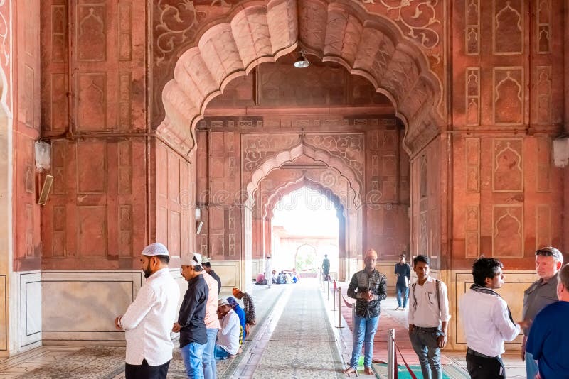 DELHI INDIEN, MARS 29 2019 - Jama Masjid moské i mitten av Delhi, Indien royaltyfri foto DELHI INDIEN, MARS 29 2019 - Jama Masjid moské i mitten av Delhi, Indien royaltyfri foto