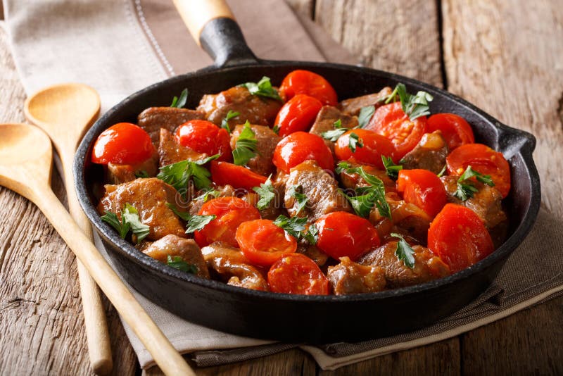 Говядина тушеная с томатами и овощами - рецепты с фото на vpuzo.com