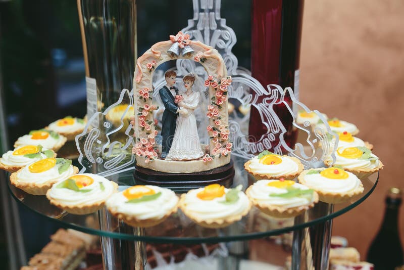 Delicious fancy wedding cake