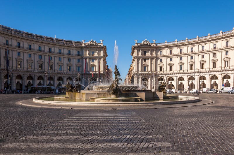 Della Repubblica della piazza immagini stock Della Repubblica della piazza immagini stock