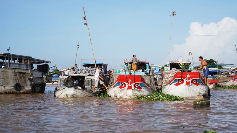 Delta de Cai Rang Floating Market Mekong en Can Tho Vietnam imágenes de archivo libres de regalías Delta de Cai Rang Floating Market Mekong en Can Tho Vietnam imágenes de archivo libres de regalías