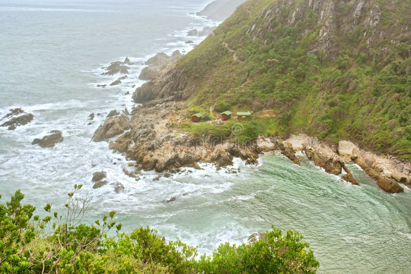 Delta y casas del río de Bloukrans en niebla fotografía de archivo libre de regalías Delta y casas del río de Bloukrans en niebla fotografía de archivo libre de regalías