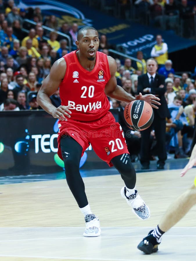 DeMarcus Nelson della FC Bayern Munich Basket in azione durante la partita di basket dell'EuroLeague immagini stock DeMarcus Nelson della FC Bayern Munich Basket in azione durante la partita di basket dell'EuroLeague immagini stock