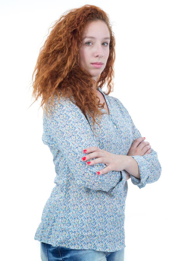 Demi profil de jeune femme Un adolescent de roux a les cheveux bouclés image libre de droits Demi profil de jeune femme Un adolescent de roux a les cheveux bouclés image libre de droits