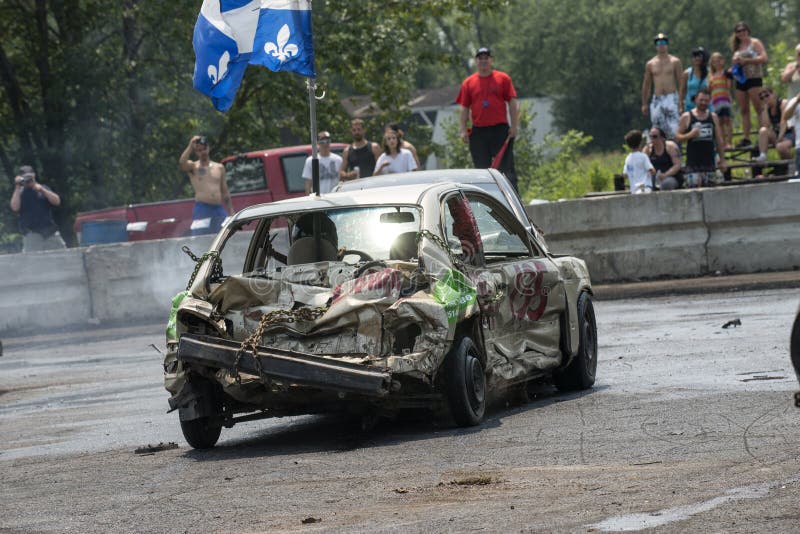 Napierville demolition derby, July 12, 2015, picture of wrecked car in a demolition derby. Driver banging stock images, royalty-free photos and pictures