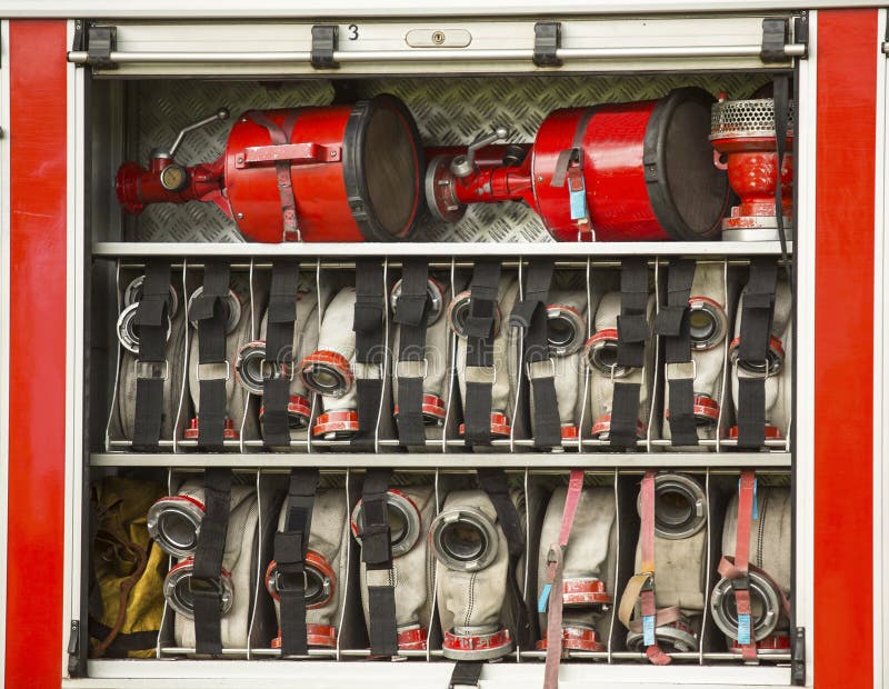 Demonstração da equipa de salvamento na viatura de incêndio fotos de stock Demonstração da equipa de salvamento na viatura de incêndio fotos de stock