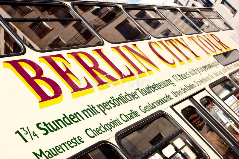 den berlin bussstaden turnerar arkivbilder den berlin bussstaden turnerar arkivbilder