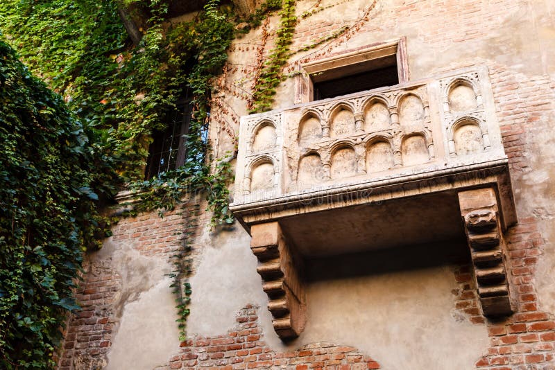 Den berömda balkongen av den Juliet Capulet utgångspunkten