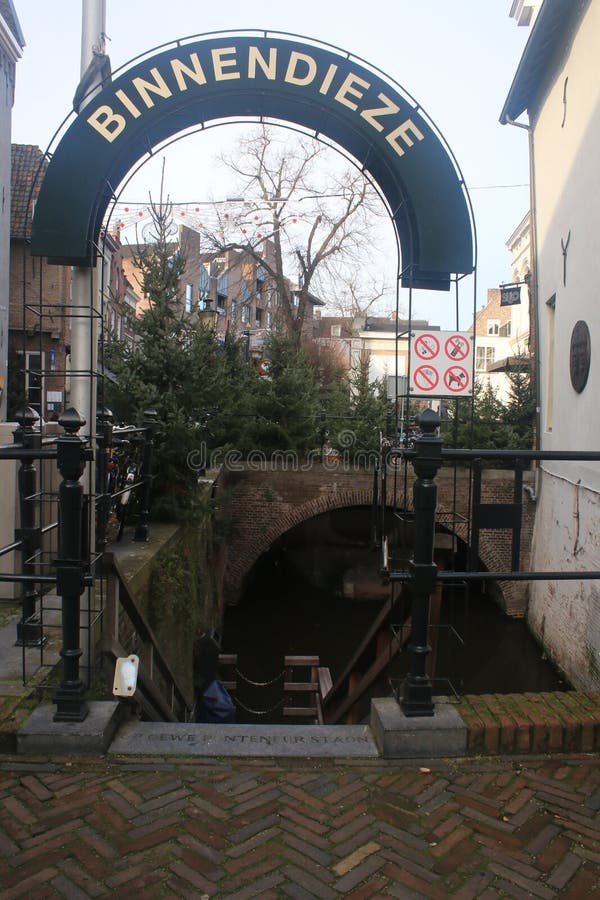 Den Bosch Nos Países Baixos 10122019 : Sinal Do Jumbo City Um Ramo Lateral  Do Grande Mercado De Mercearias Foto Editorial - Imagem de europeu,  colosso: 207845576