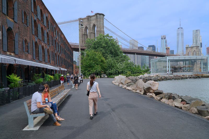Den Brooklyn bron parkerar royaltyfri fotografi Den Brooklyn bron parkerar royaltyfri fotografi