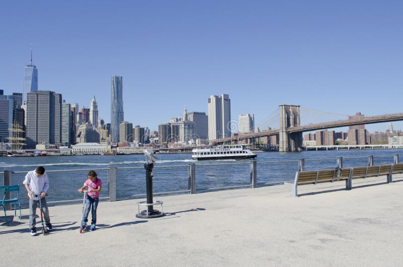 Den Brooklyn för pir 1 bron parkerar arkivfoto Den Brooklyn för pir 1 bron parkerar arkivfoto