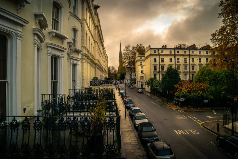 DEN GULD- SIKTEN AV MORGONEN royaltyfri foto DEN GULD- SIKTEN AV MORGONEN royaltyfri foto