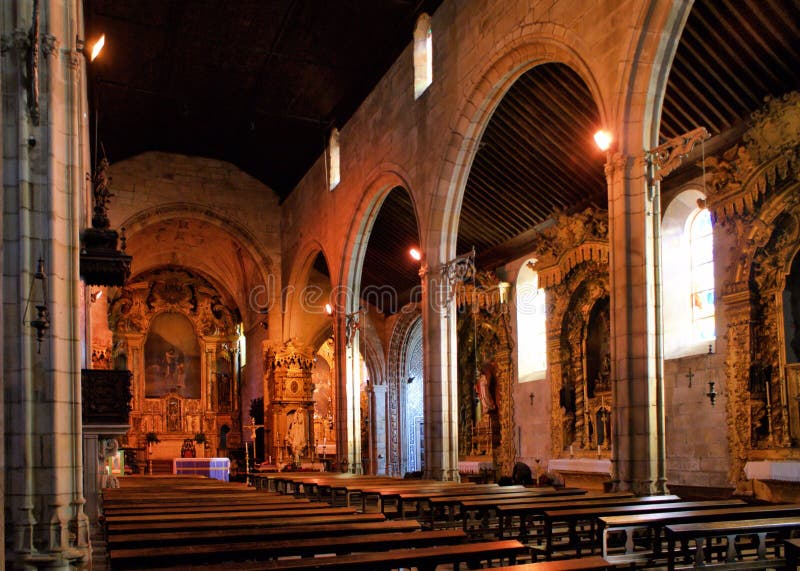 Den inre Matriz kyrkan av Vila gör Conde royaltyfri bild Den inre Matriz kyrkan av Vila gör Conde royaltyfri bild