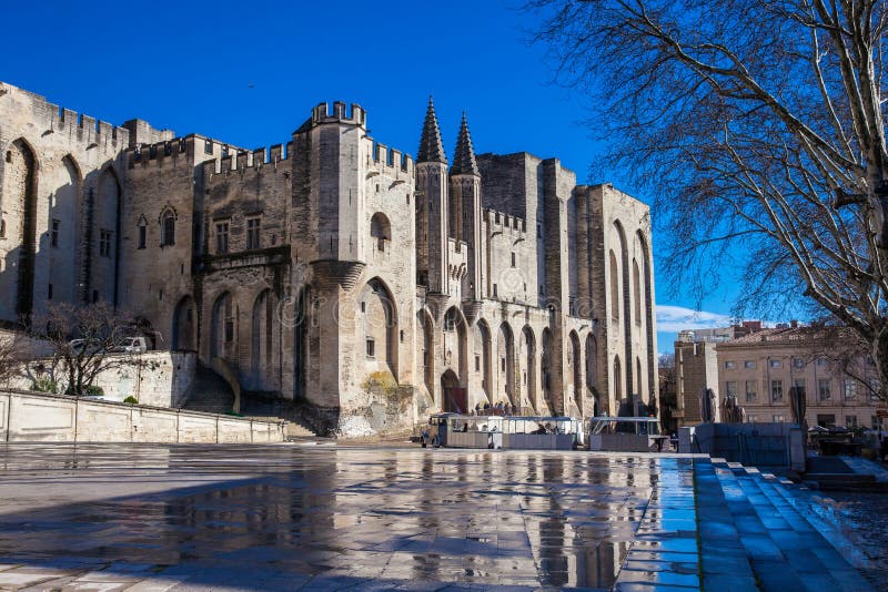 Den påvliga slotten på Avignon Frankrike fotografering för bildbyråer Den påvliga slotten på Avignon Frankrike fotografering för bildbyråer
