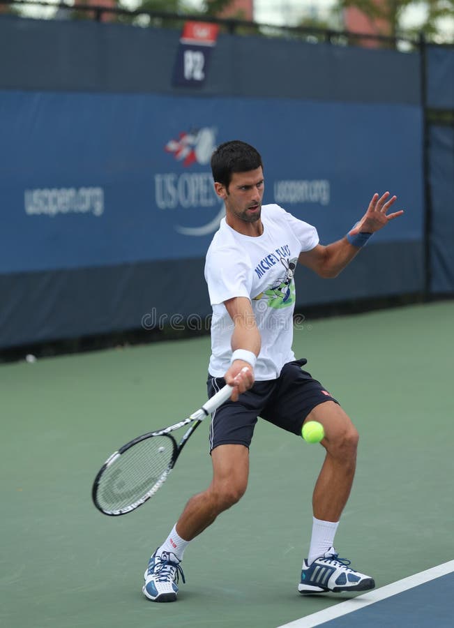 Den storslagna slamen för tolv gånger öva mästaren Novak Djokovic av Serbien för för US Open 2016 arkivfoto
