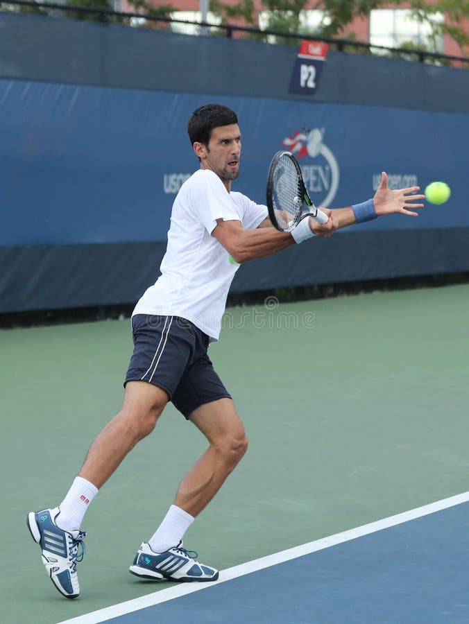 Den storslagna slamen för tolv gånger öva mästaren Novak Djokovic av Serbien för för US Open 2016 arkivbild