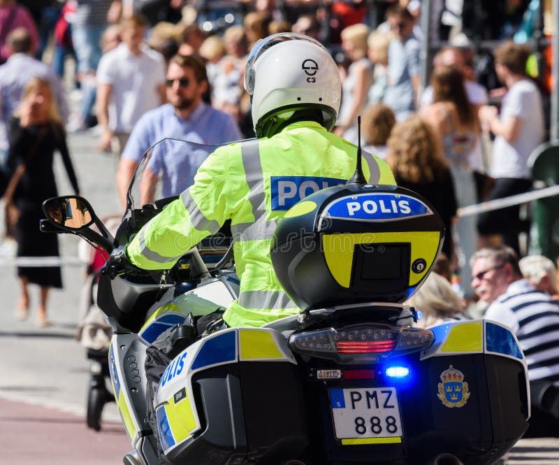 Den svenska motorcykelpolisen på Stockholm Pride Parade 2015 royaltyfri foto Den svenska motorcykelpolisen på Stockholm Pride Parade 2015 royaltyfri foto