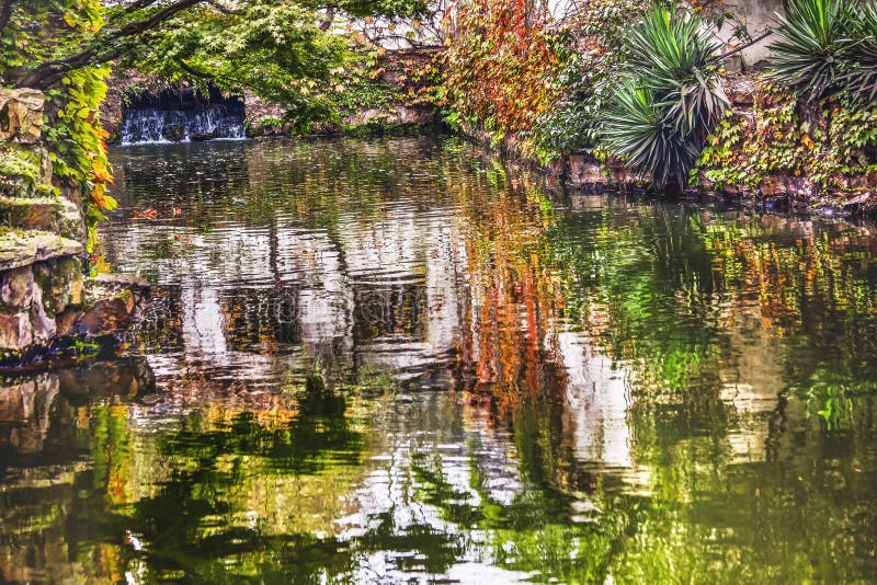 Den ödmjuke administratörens gamla kinesiska hus reflekterar suzhou china arkivbilder