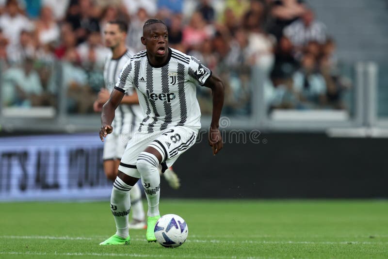 The player of acf fiorentina dusan vlahovic hi-res stock photography and  images - Page 2 - Alamy